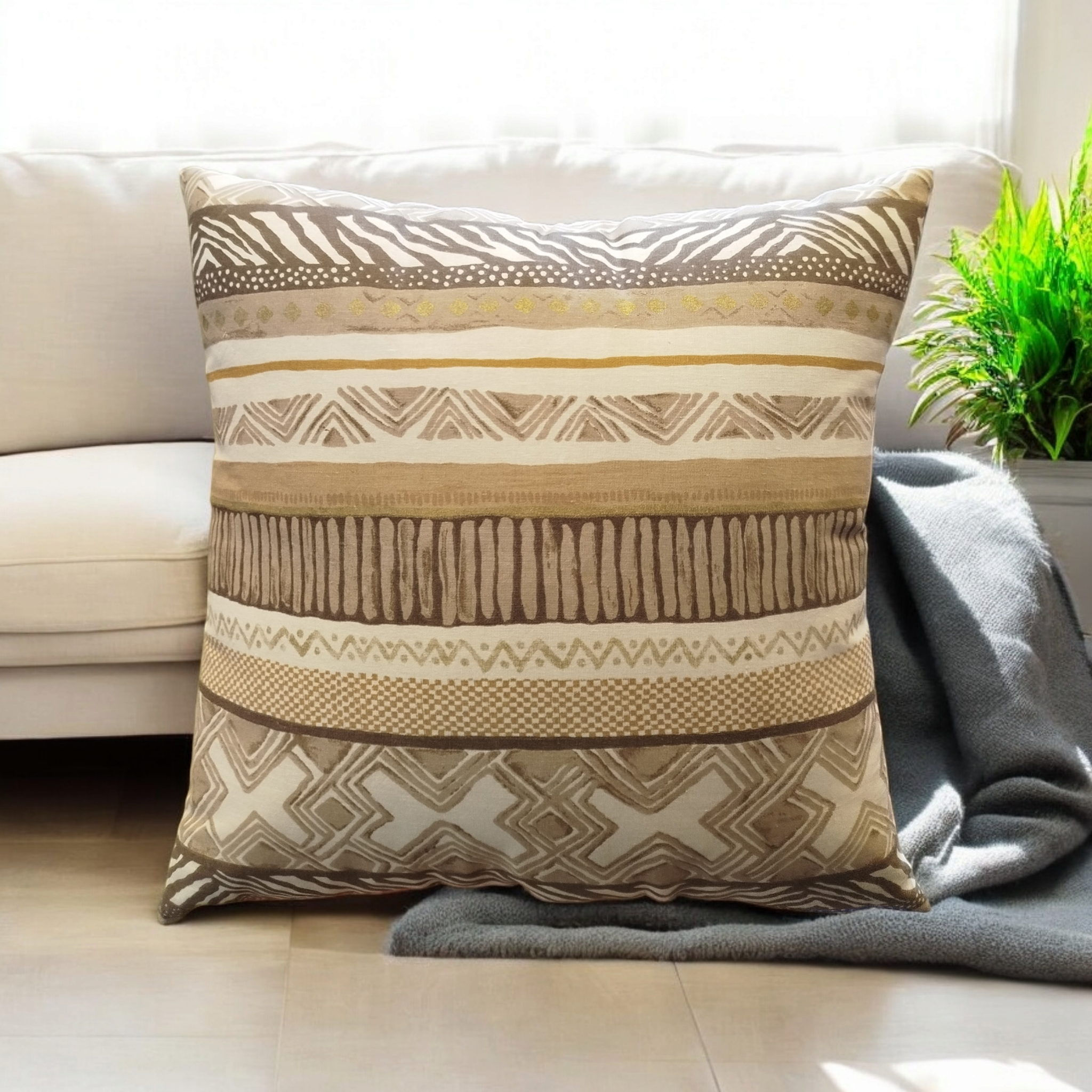 TRIBAL CUSHION COVER